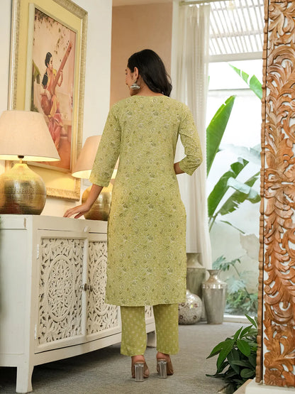 Green Pure Cotton Thread Work Sequins Work Kurta Dupatta Pant Set