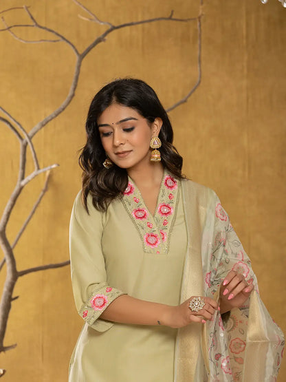 Green Silk Blend Pakistani Style Kurta Dupatta Set