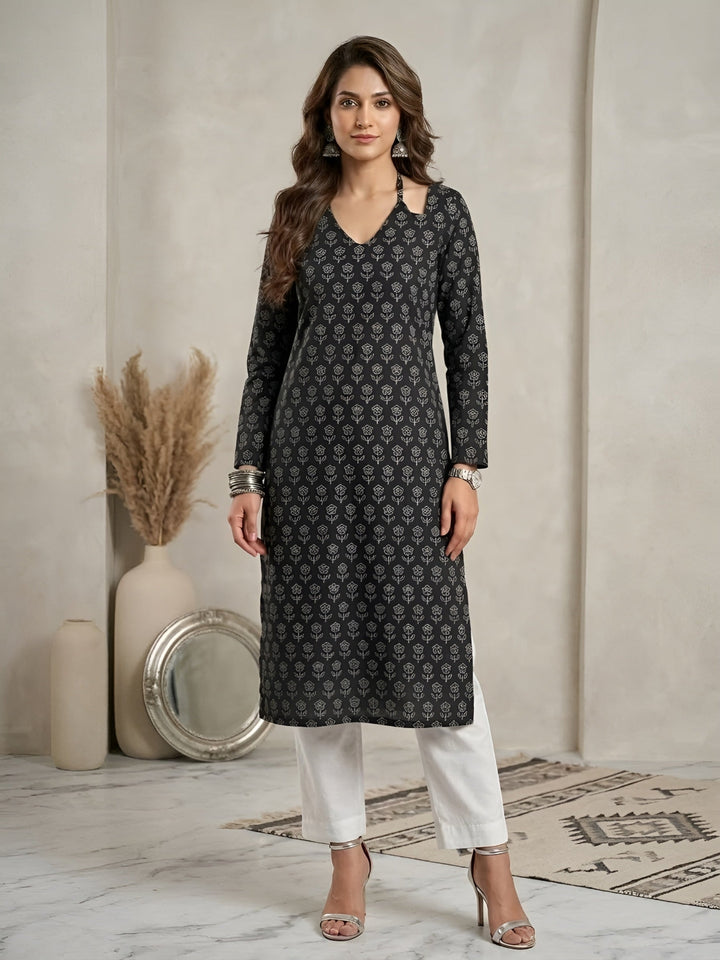 Printed Straight Kurta With Three Quarter Sleeves