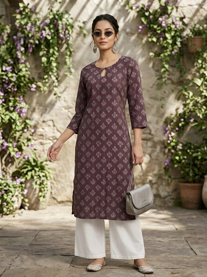 Printed Straight Kurta With Three Quarter Sleeves