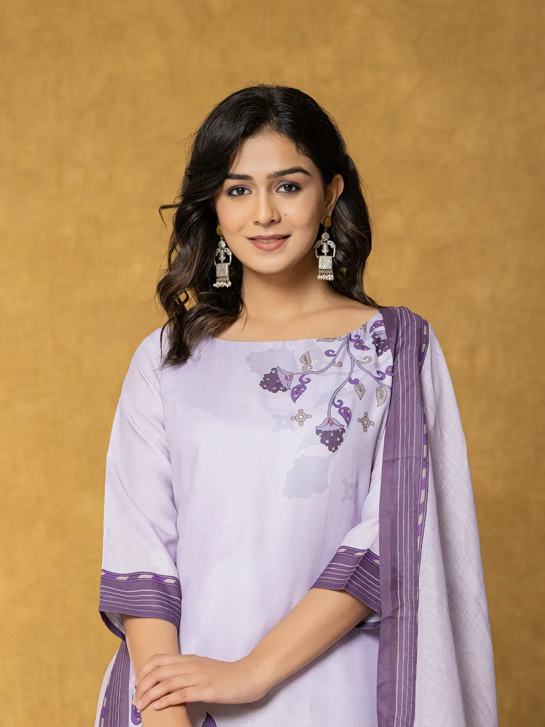 Lavender And White Linen Kurta Dupatta Pant Set