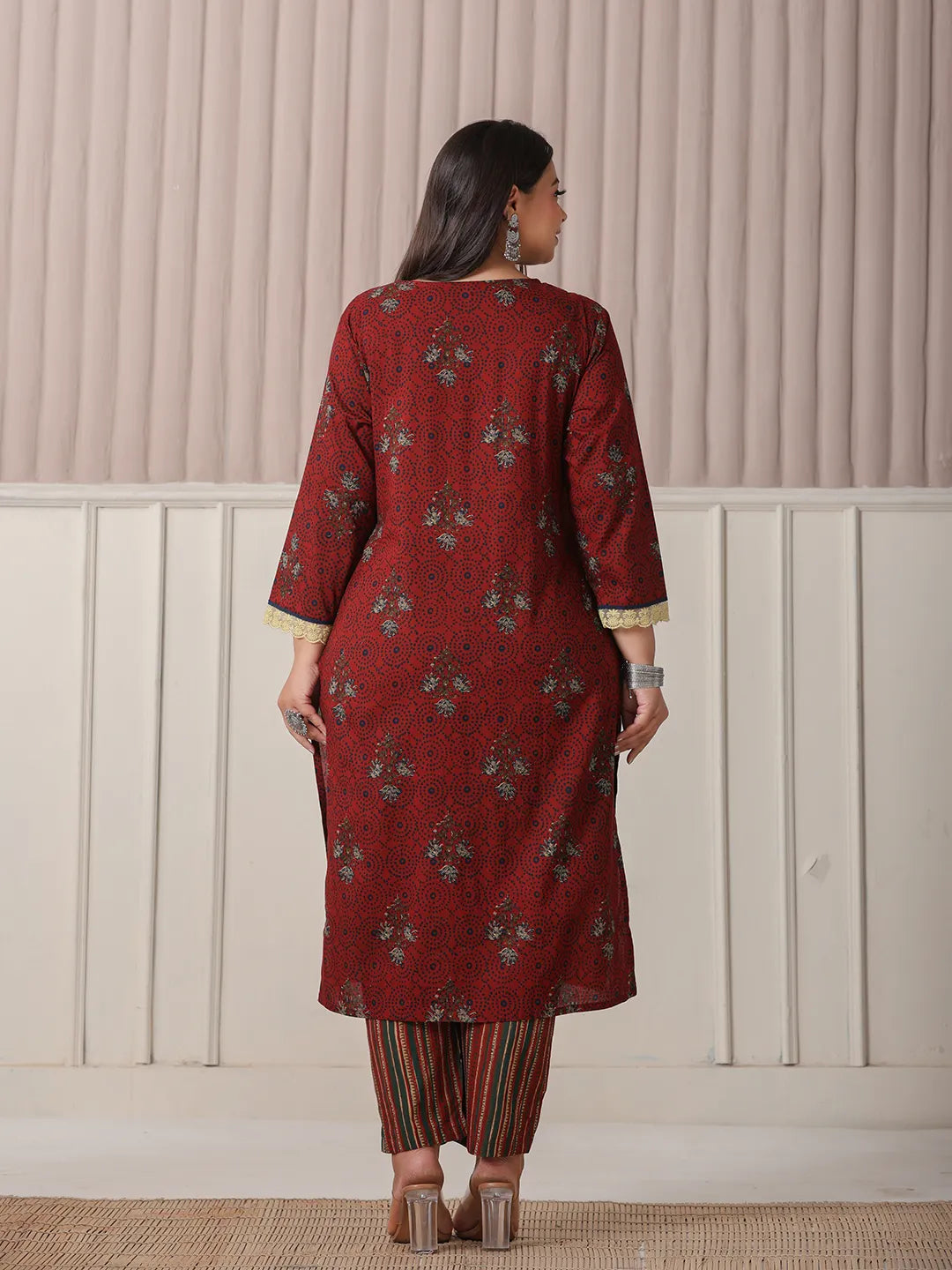 Maroon Floral Print Patch &amp; Lace Work Plus Size Kurta Set With Pant &amp; Dupatta