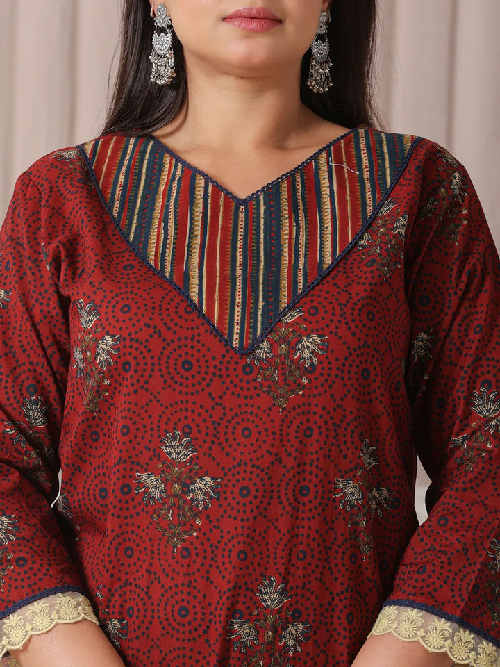 Maroon Floral Print Patch &amp; Lace Work Plus Size Kurta Set With Pant &amp; Dupatta