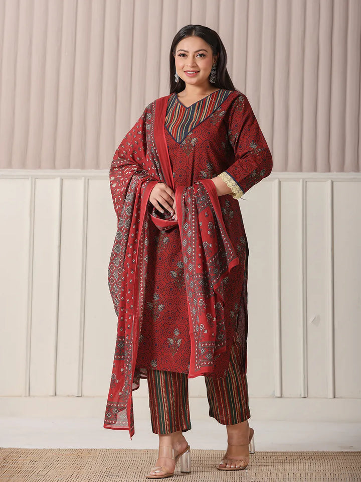 Maroon Floral Print Patch &amp; Lace Work Plus Size Kurta Set With Pant &amp; Dupatta