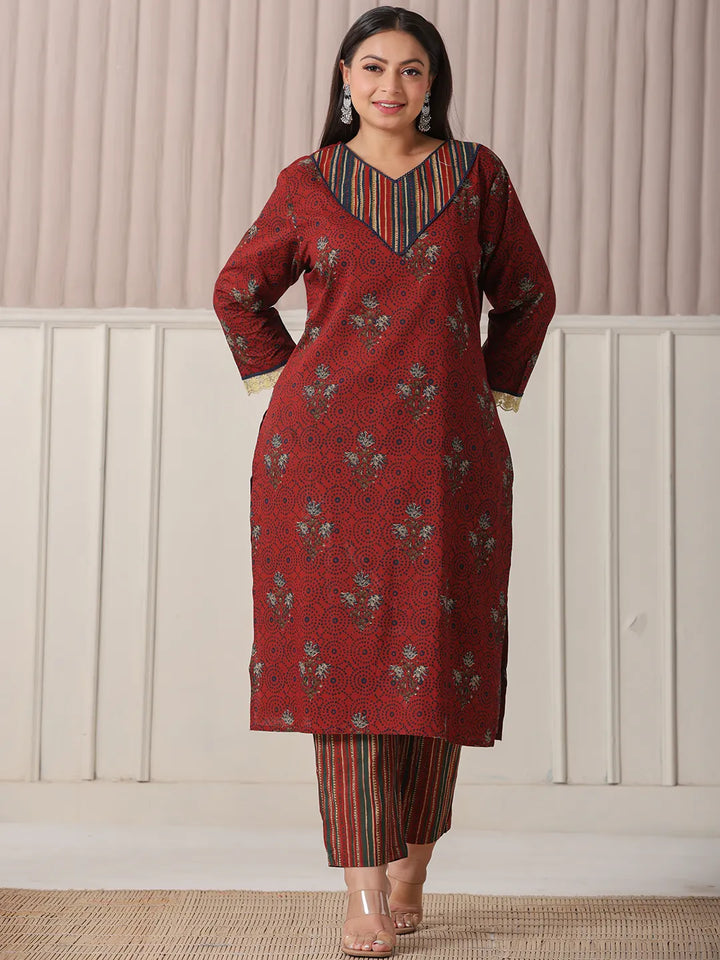 Maroon Floral Print Patch &amp; Lace Work Plus Size Kurta Set With Pant &amp; Dupatta