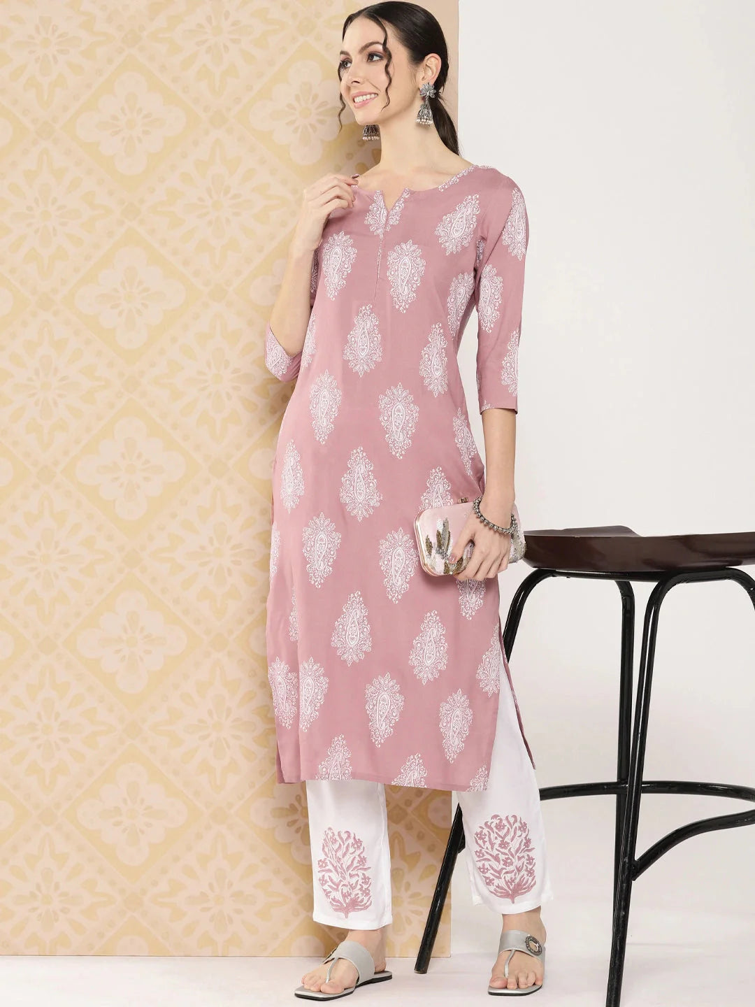 Mauve Women Ethnic Motifs Printed Regular Kurta With Trousers