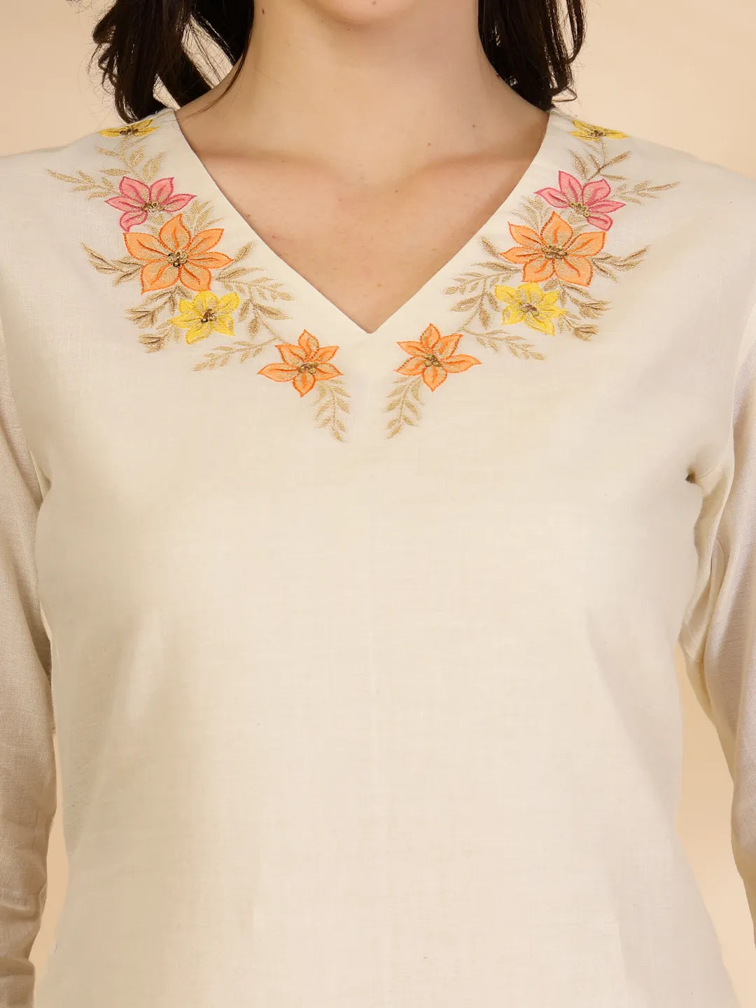 Off White Handloom Cotton Jacquard Thread Work Kurta Dupatta Pant Set