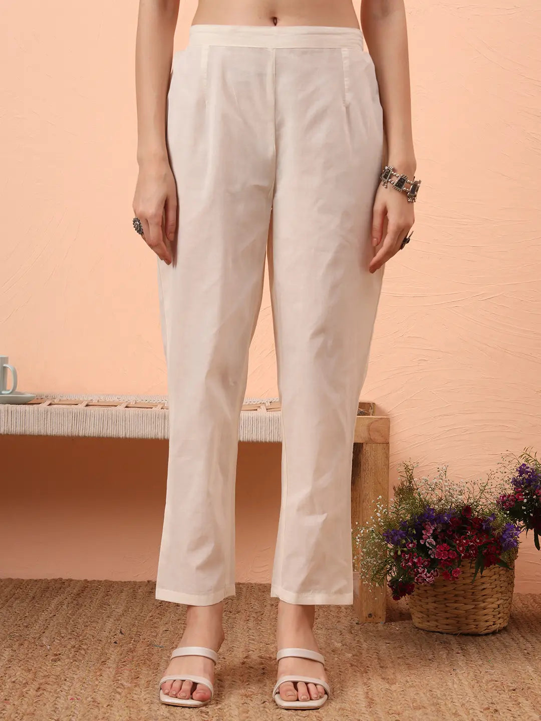 Off-White Handloom Cotton Kurta Dupatta Pant Set With Cotton Mal Lining