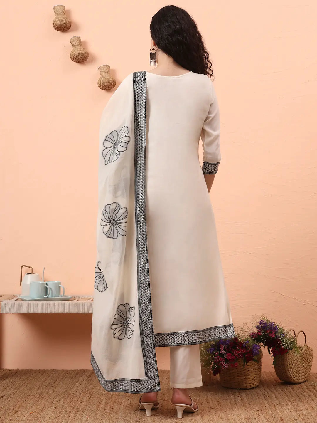 Off-White Handloom Cotton Weaved  Kurta Dupatta Pant Set With Cotton Mal Lining