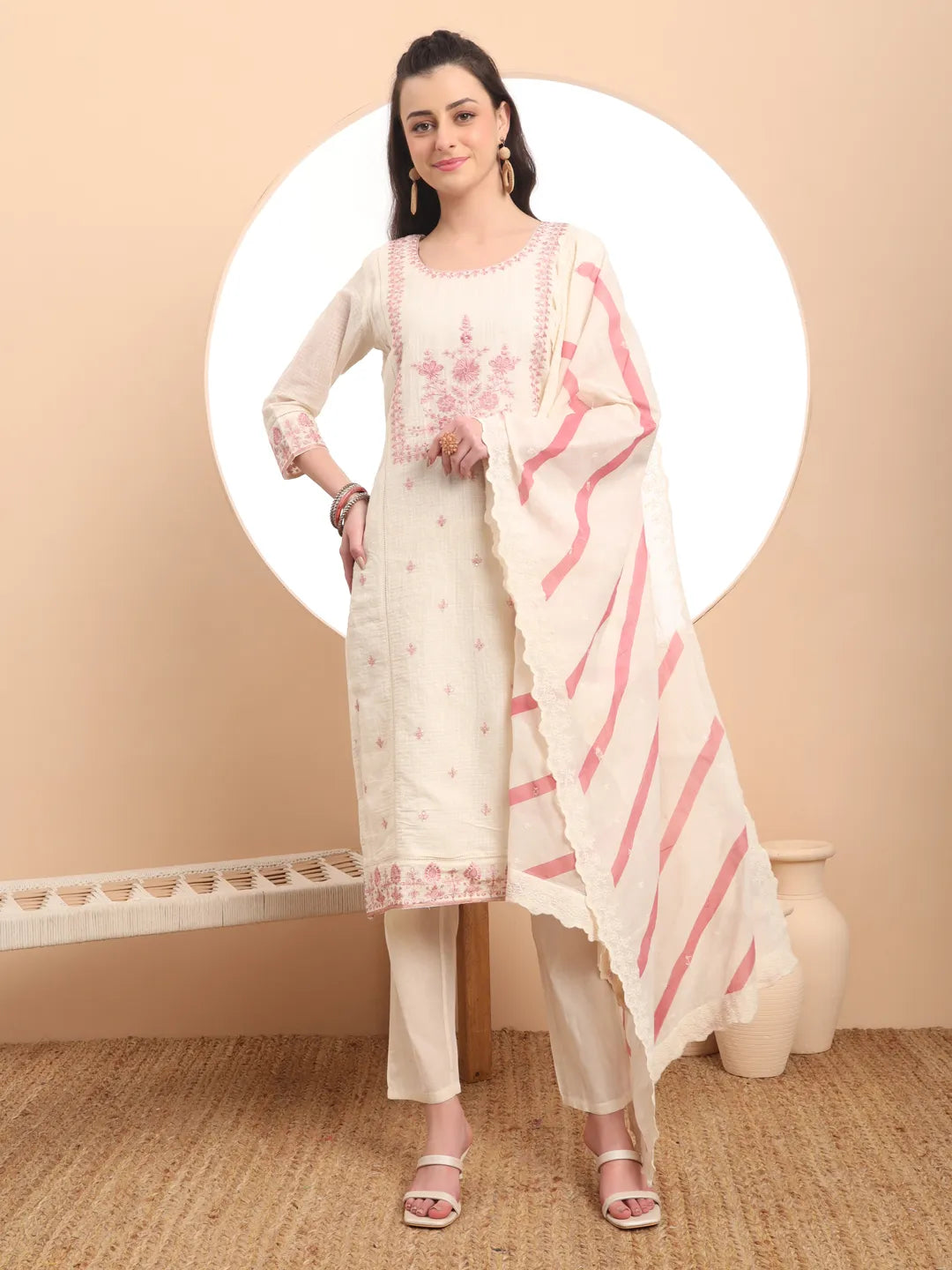 Off-White Pure Handloom Cotton Thread Work Kurta Dupatta Pant Set