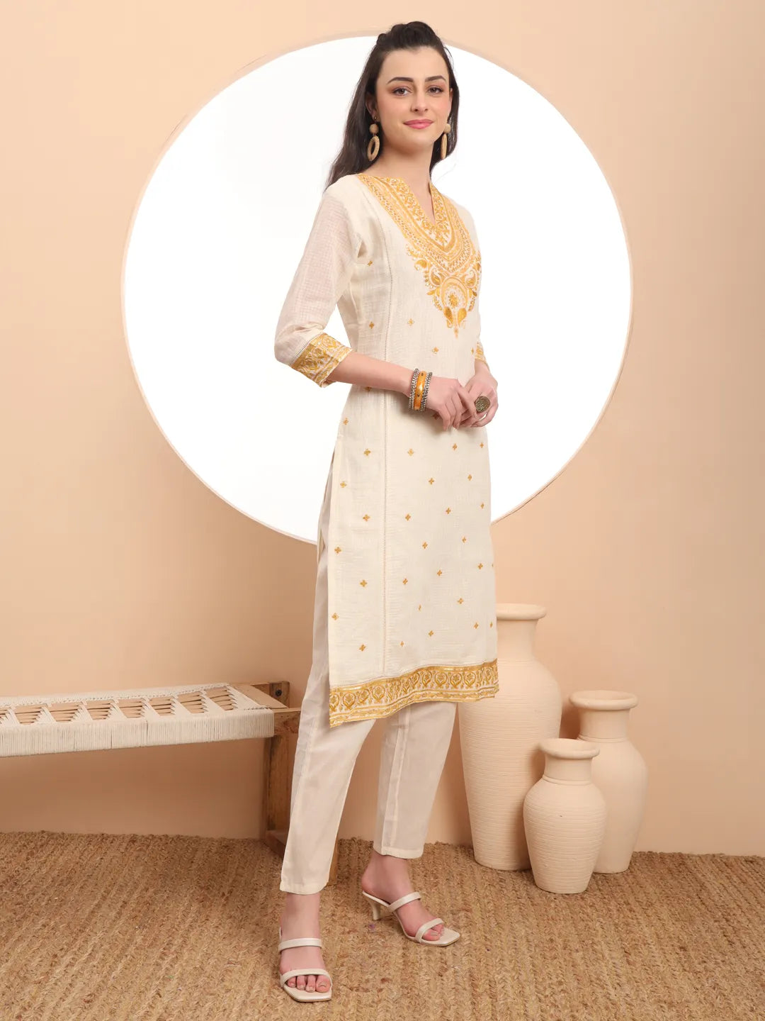 Off-White Pure Handloom Cotton Weaved Thread Work Kurta Dupatta Pant Set