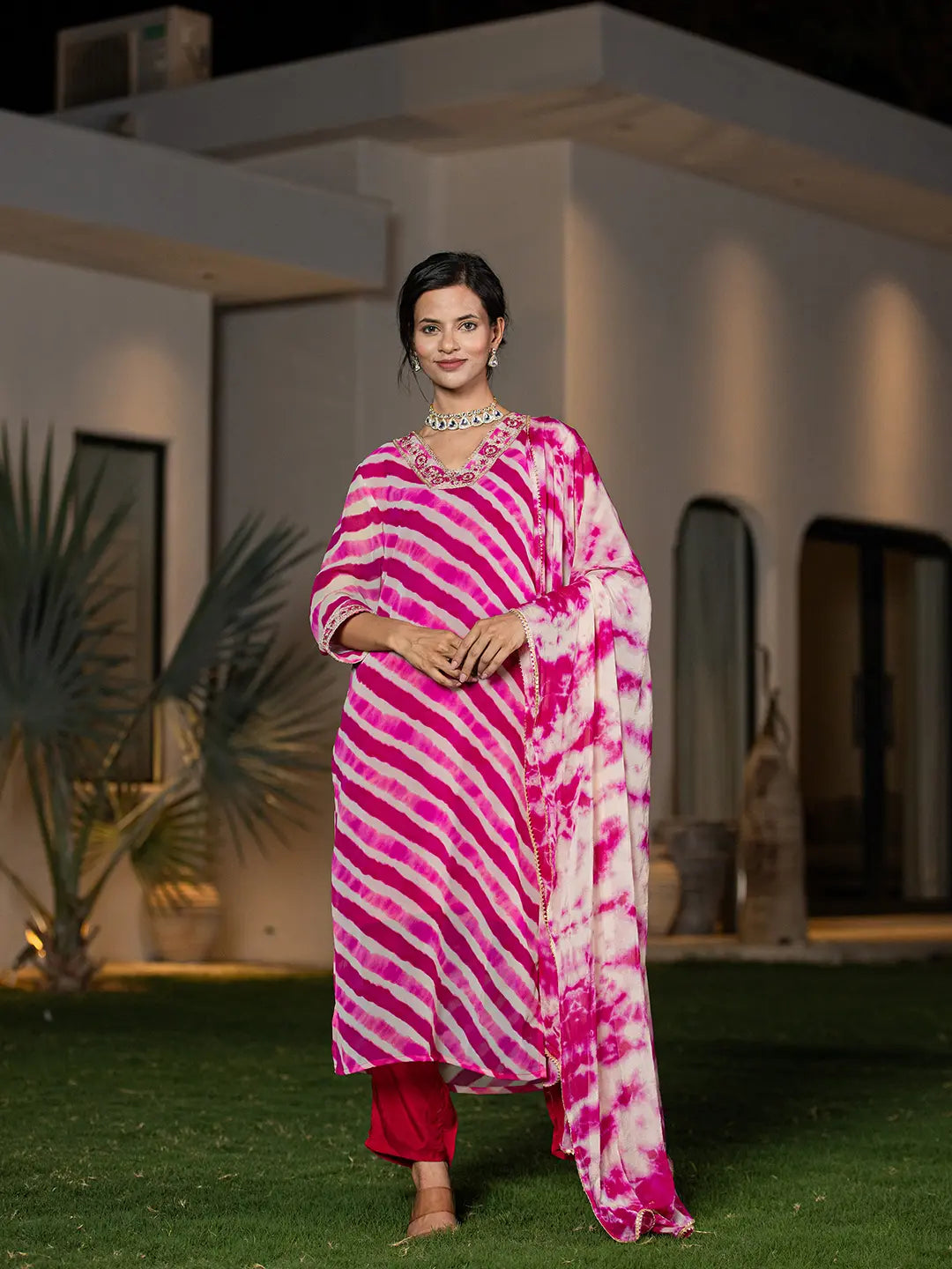 Pink Leheriya Print Poly Georgette Straight Suit Set