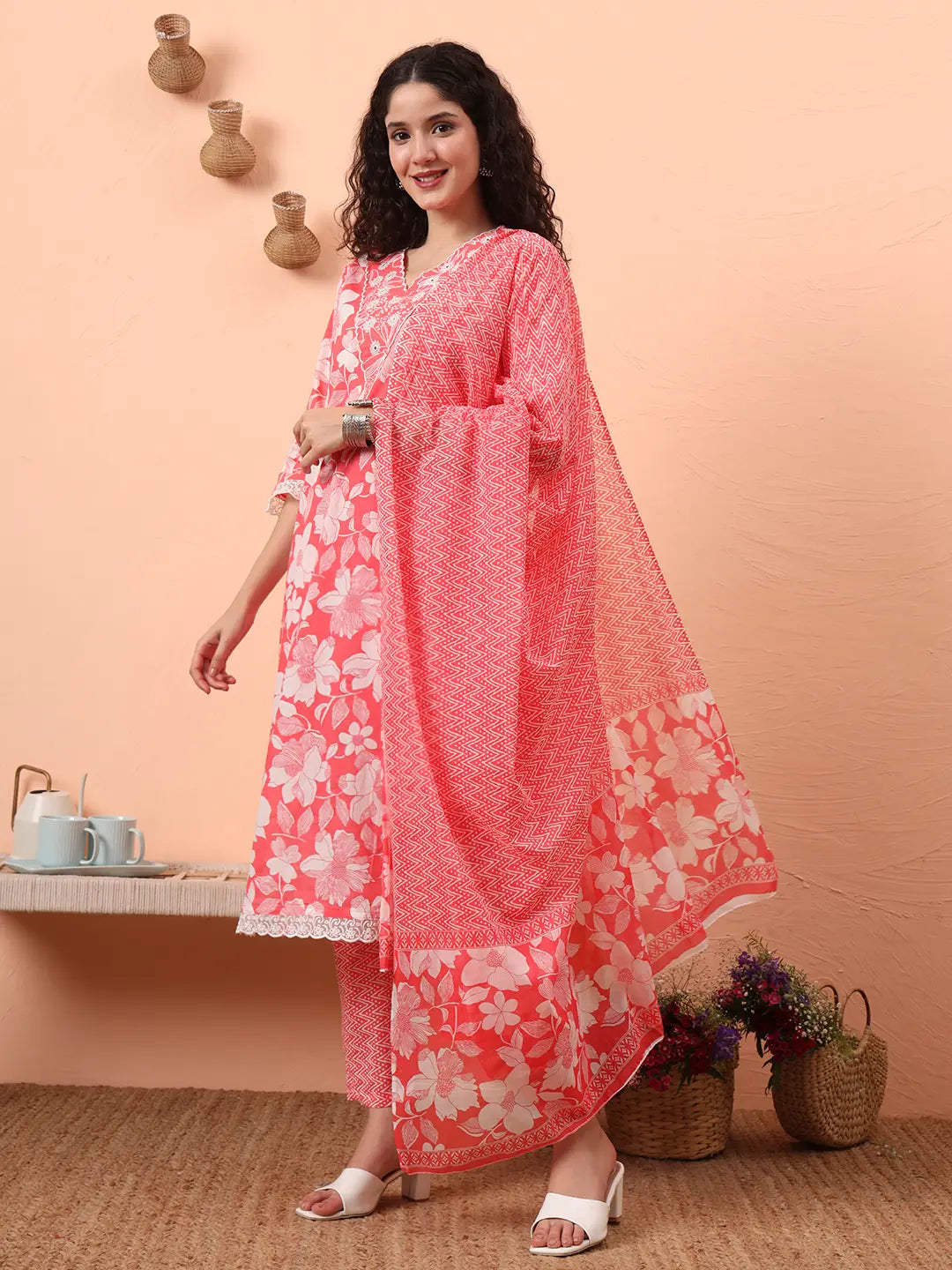 Pink Pure Cotton Ethnic Motifs Straight Kurta Pant Set