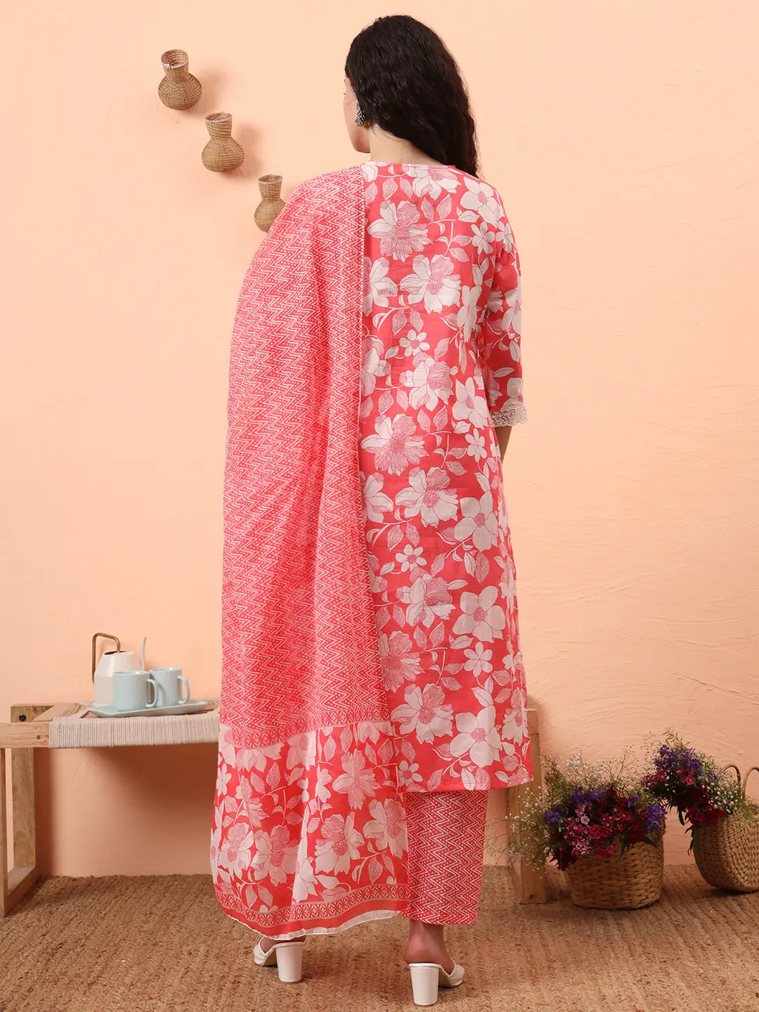 Pink Pure Cotton Ethnic Motifs Straight Kurta Pant Set
