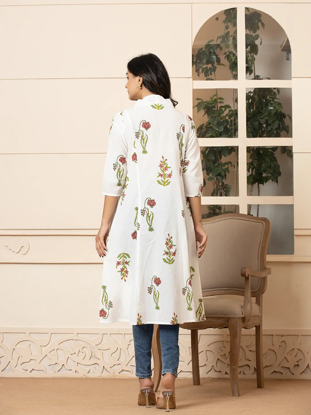 Pink &amp; White Cotton Floral Print Aline Kurta