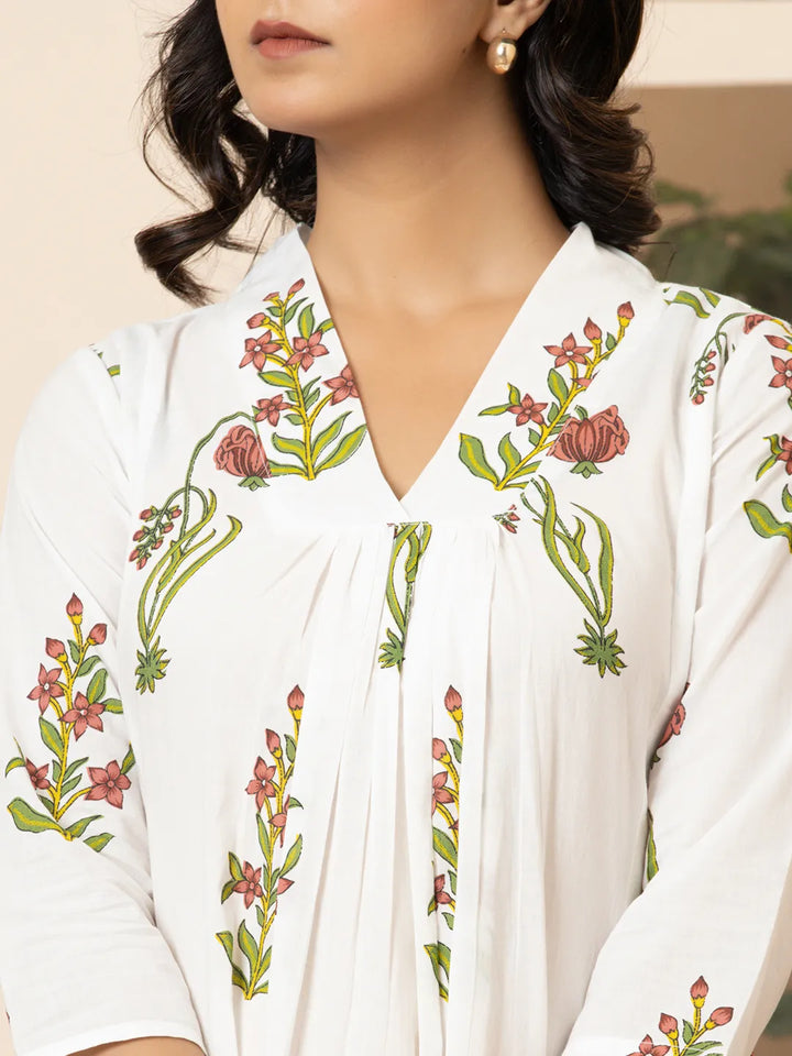 Pink &amp; White Cotton Floral Print Aline Kurta