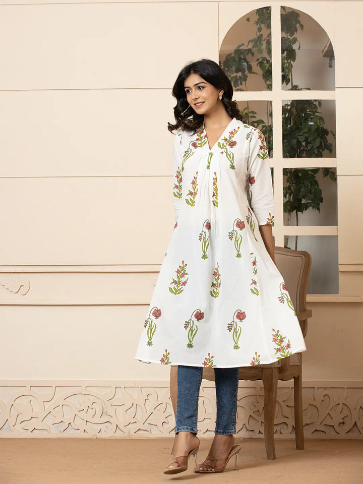 Pink &amp; White Cotton Floral Print Aline Kurta