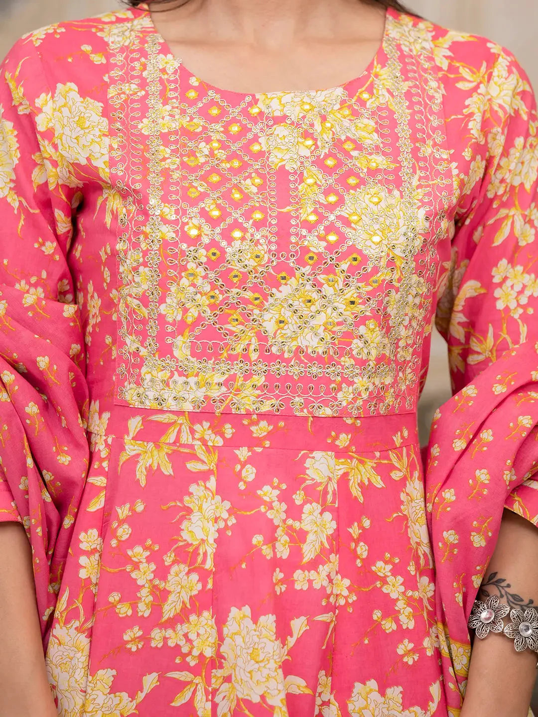 Pink Zari Work Kurta Pant Dupatta Set