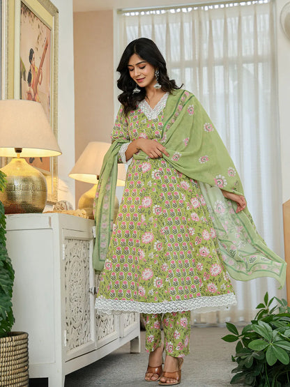 Pure Cotton Green Anarkali Kurta Dupatta Set With Lacework