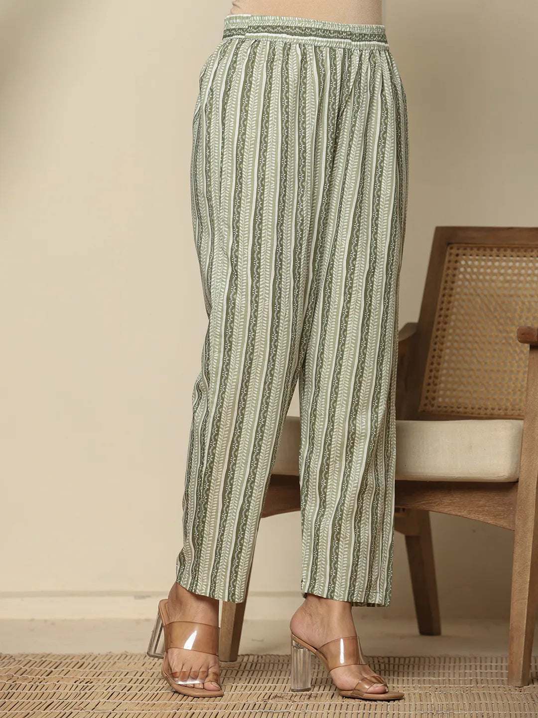 Pure Cotton Green Maternity Kurta Set With Pant & Dupatta