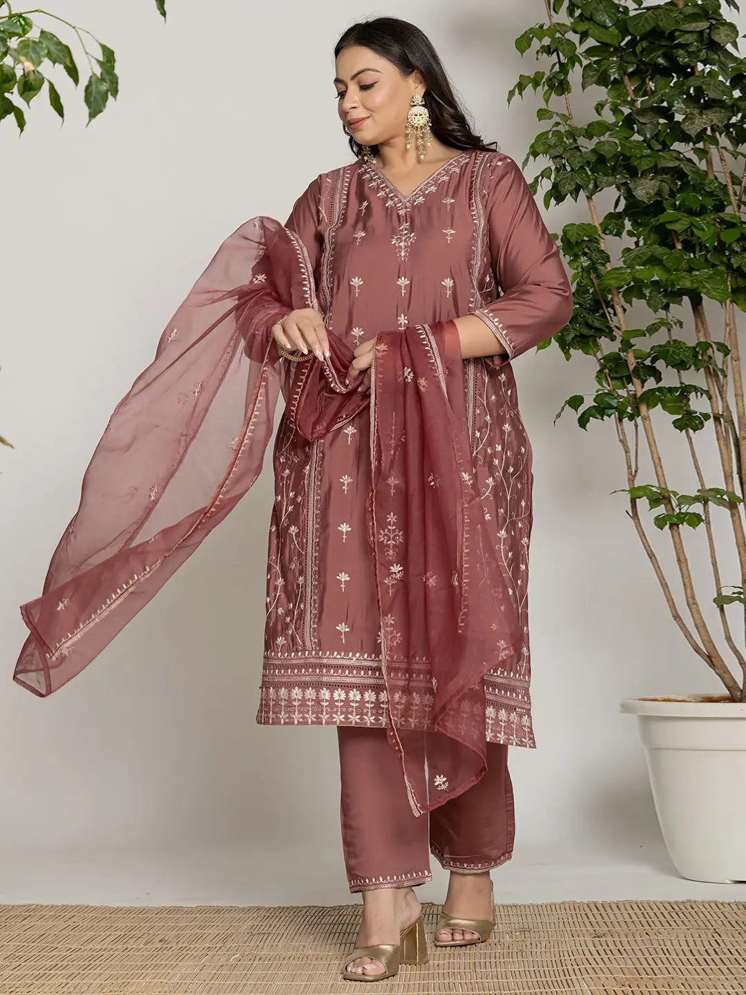 Women's Rust Silk Blend Rust Silk Plus Size Kurta Dupatta Pant Set by Yufta, suitable for wholesale buyers, boutiques, retailers, resellers and bulk fashion orders from Trendphoria