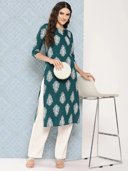 Women's Teal Rayon Teal Green Paisley Printed Kurta by Yufta, suitable for wholesale buyers, boutiques, retailers, resellers and bulk fashion orders from Trendphoria