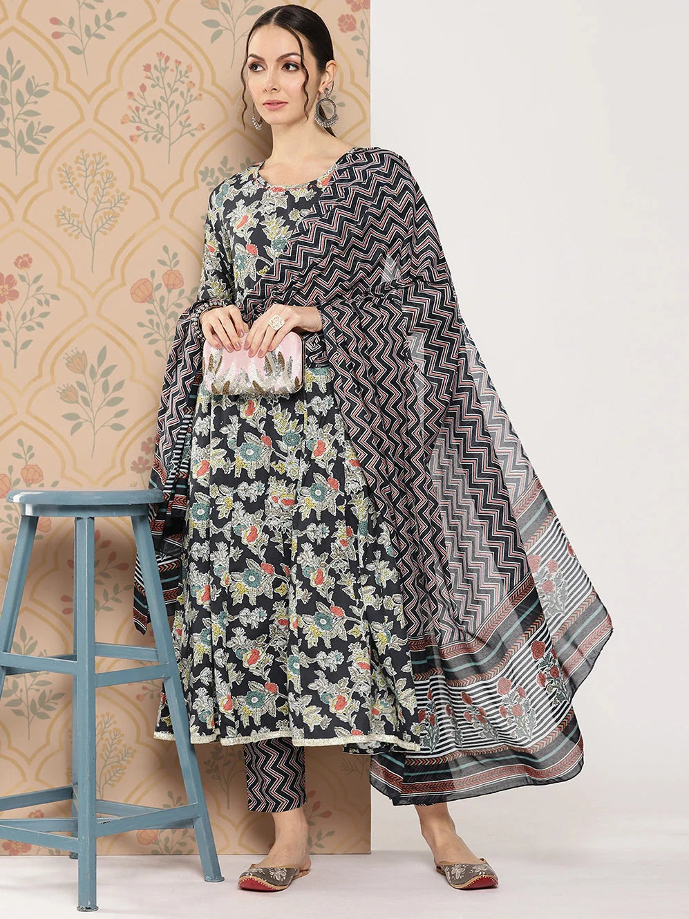 Women Floral Printed Regular Pure Cotton Kurta With Trousers & With Dupatta