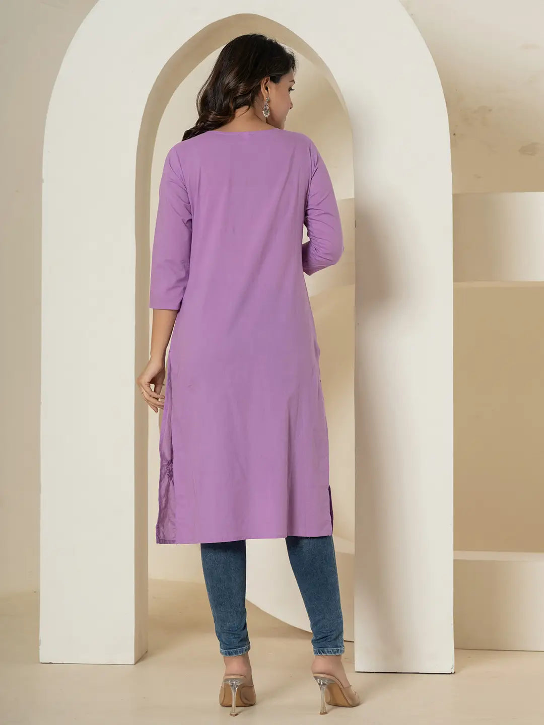 Women Lavender Chikankari Straight Kurta