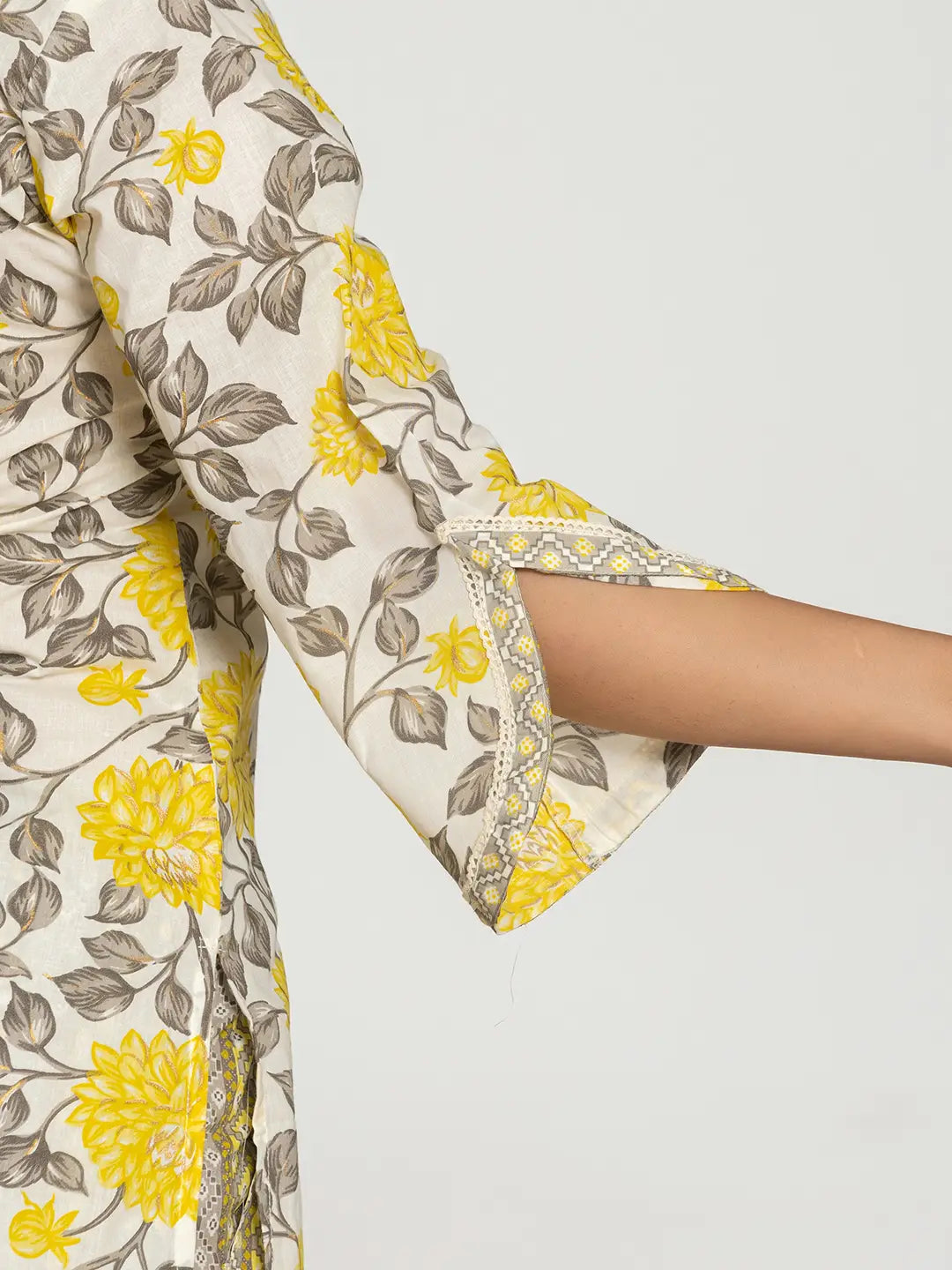 Yellow And Off White Cotton Pakistani Style Kurta Dupatta Set