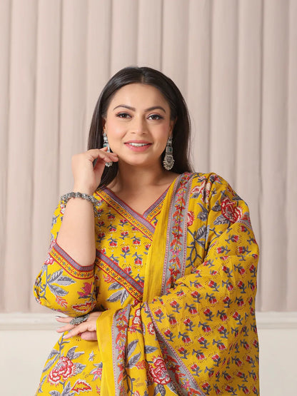 Yellow Floral Print Cotton Cut Dana Work Plus Size Kurta Set With Pant & Dupatta