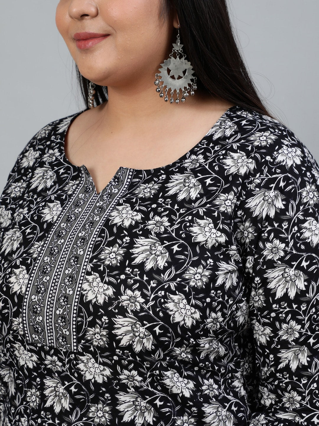 Plus Size Women Black Printed Straight Kurta With Palazo & Dupatta