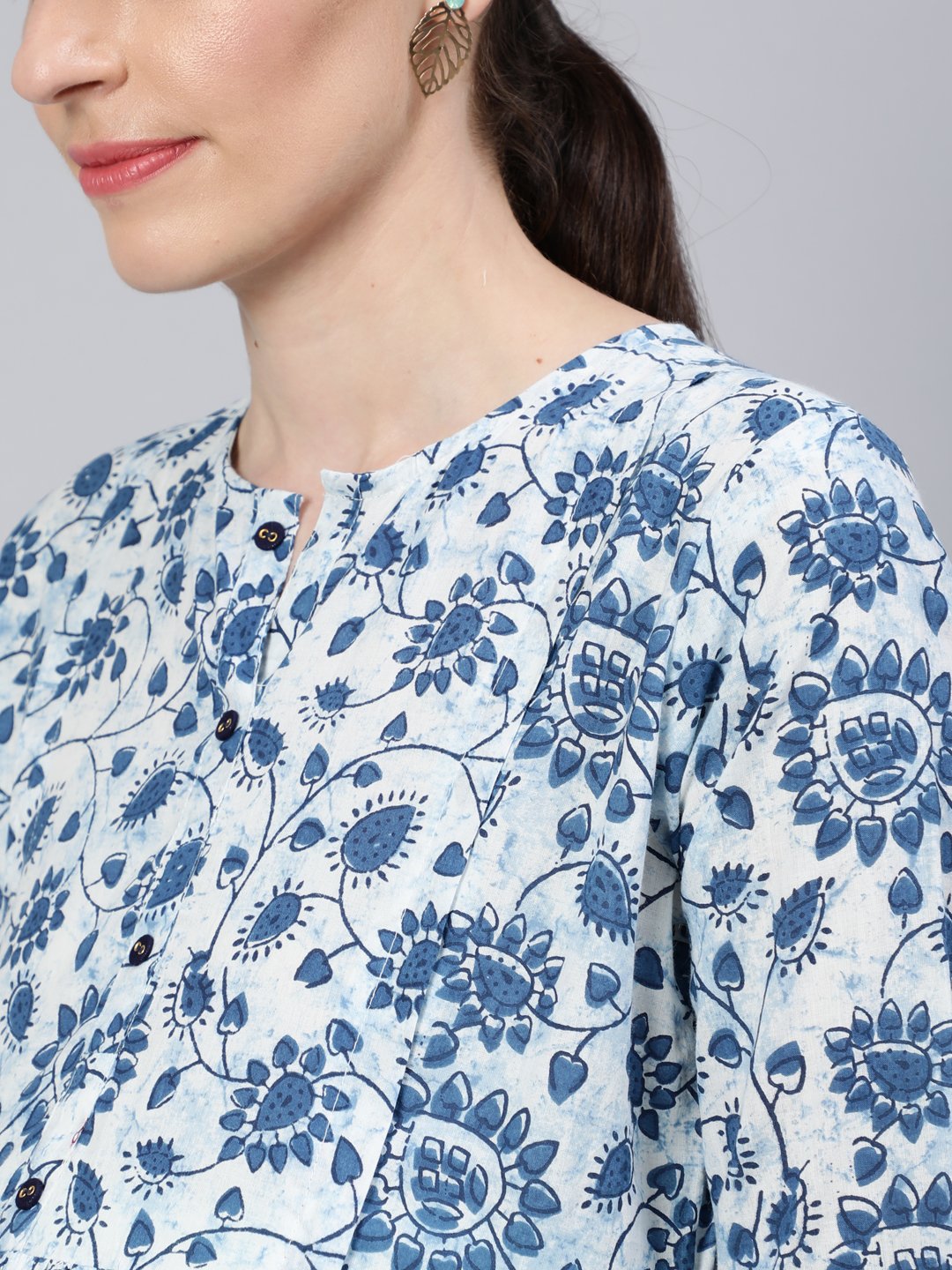Women Off White & Blue Floral Printed Maternity Dress