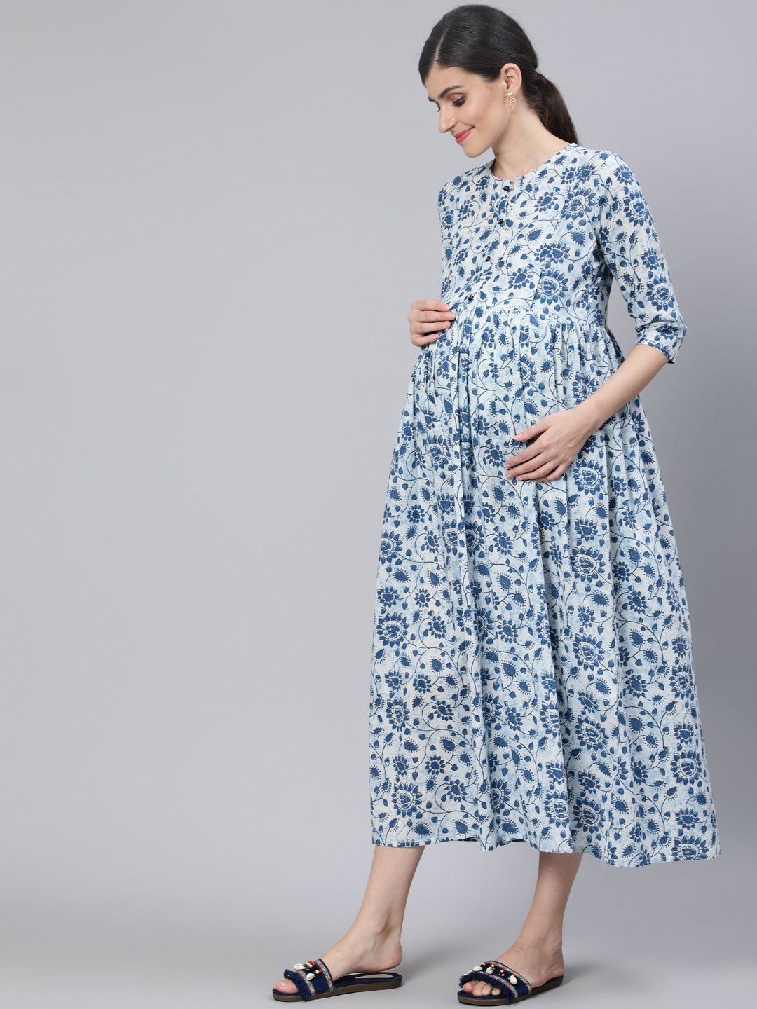 Women Off White & Blue Floral Printed Maternity Dress