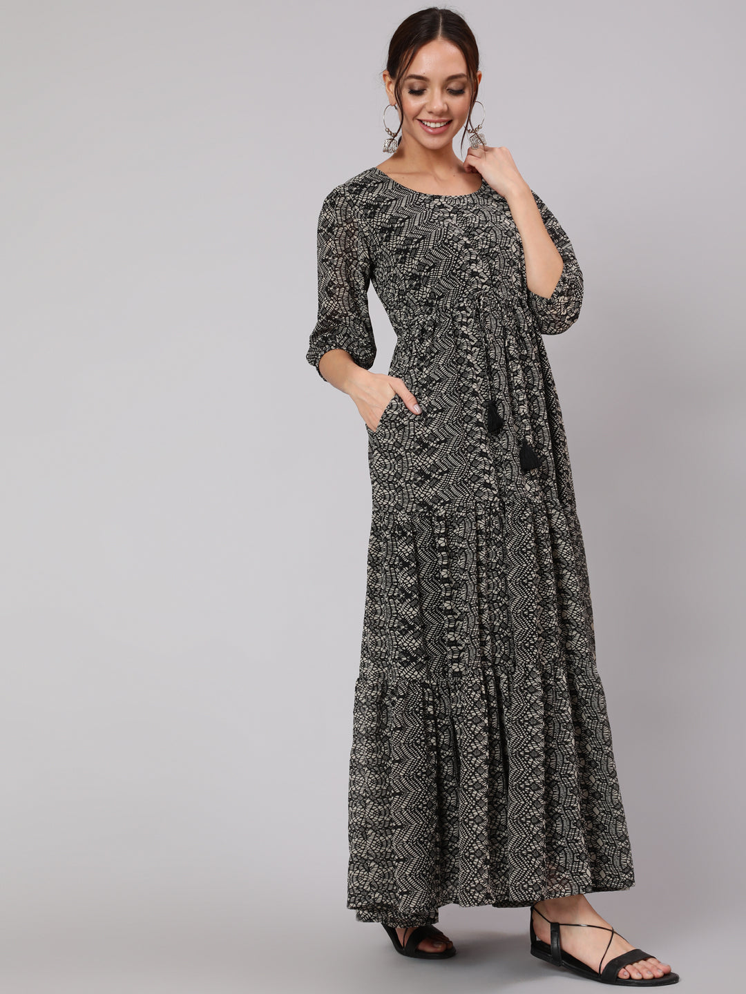 Black Geometric Printed Taired Dress With Three Quarter Sleeves