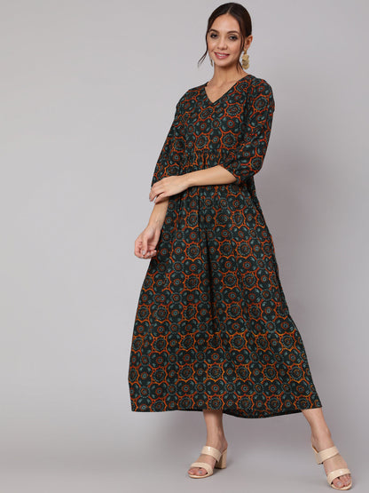 Green Abstrac Printed Gathered Dress With Three Quarter Sleeves