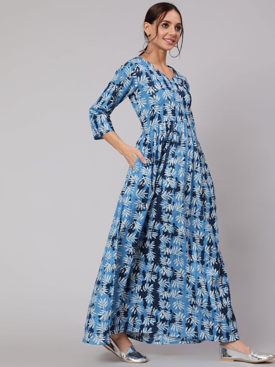 Blue Abstrac Printed Gathered Dress With Three Quarter Sleeves