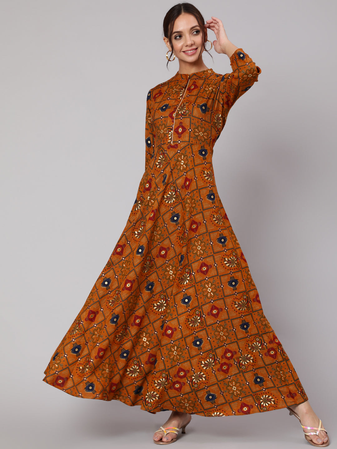 Mustrad Ethnic Printed Dress With Three Quarter Sleeves