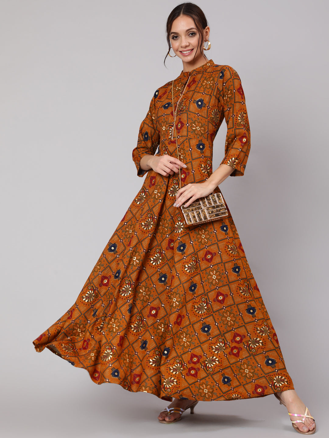 Mustrad Ethnic Printed Dress With Three Quarter Sleeves