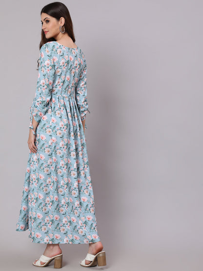 Green Printed Flared Dress With Three Quarter Sleeeves