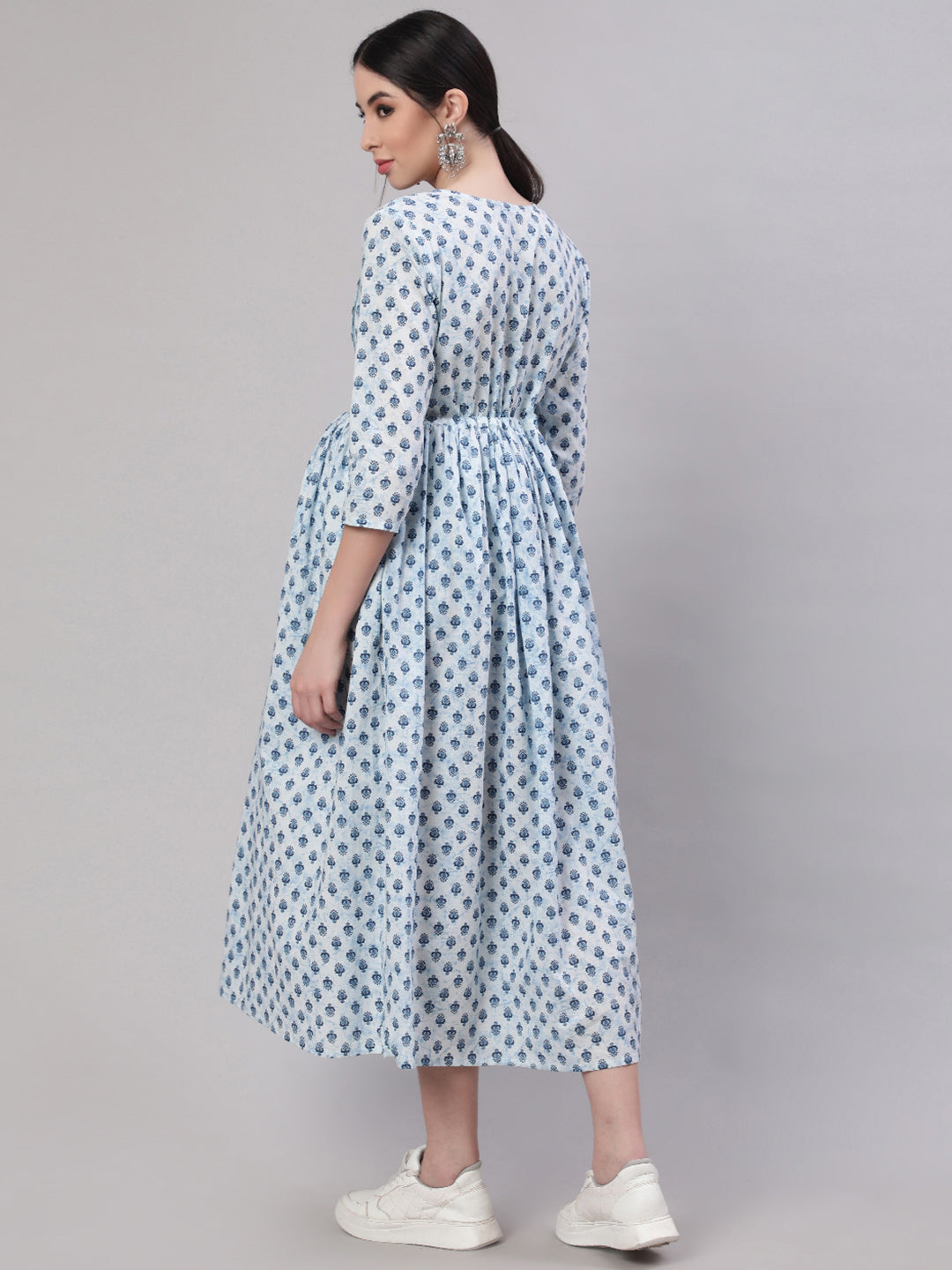 Women Off White &amp; Blue Floral Printed Maternity Dress With Three Quarter Sleeves