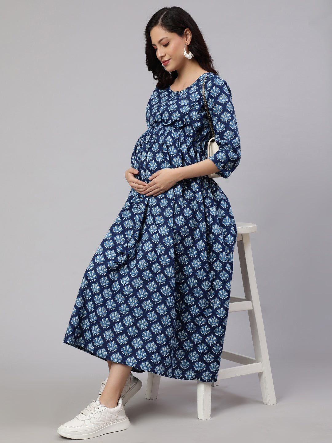 Women Blue Floral Printed Flared Maternity Dress