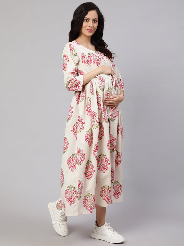 Women Off White &amp; Blue Floral Printed Maternity Dress With Three Quarter Sleeves