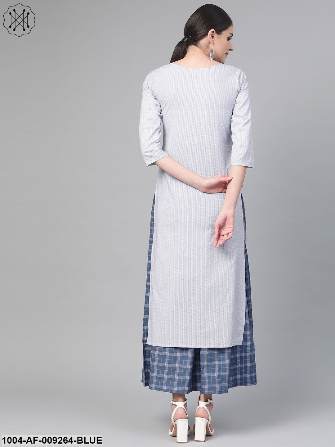 Women White & Blue Straight Geometric Printed Kurta And Skirt Set