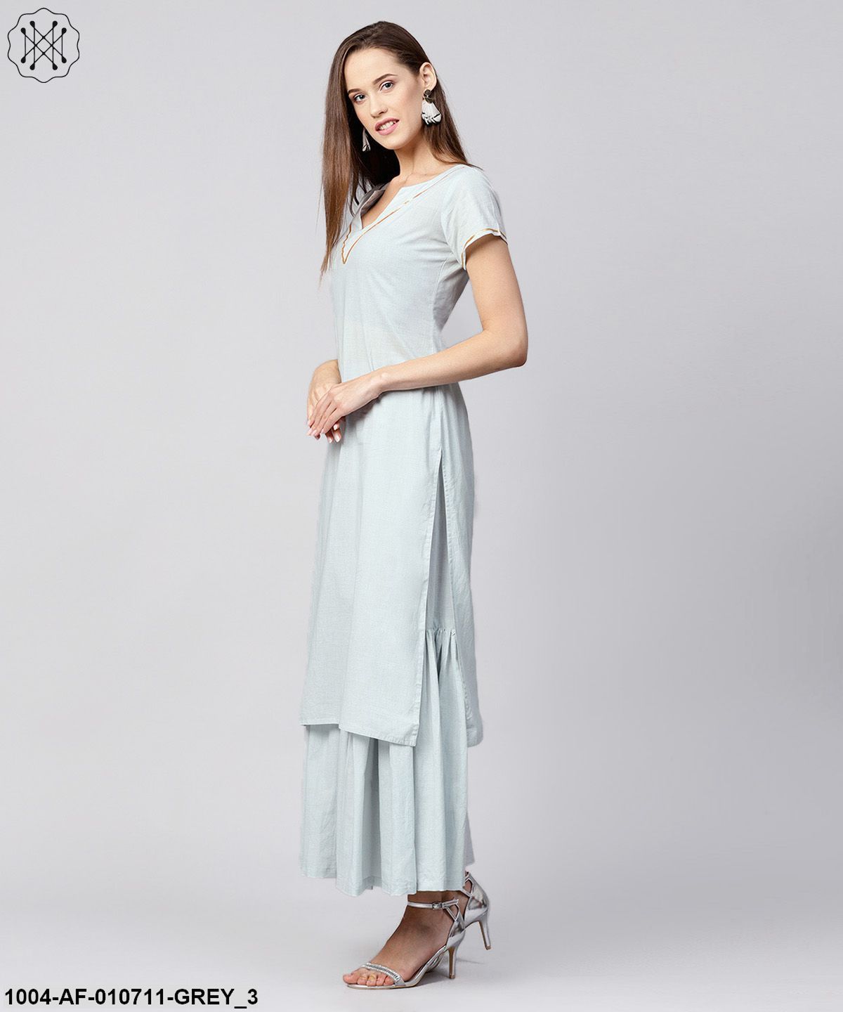 Women Grey Solid Kurta With Sharara