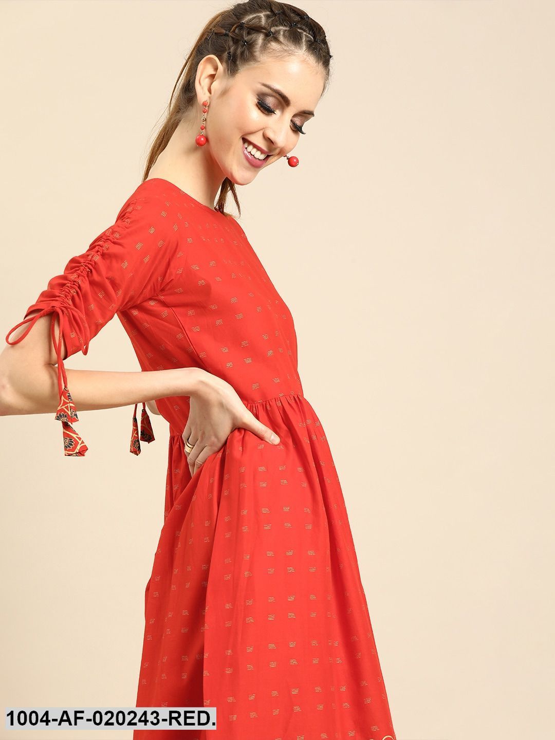Red & Gold-Toned Printed Kurta with Trousers