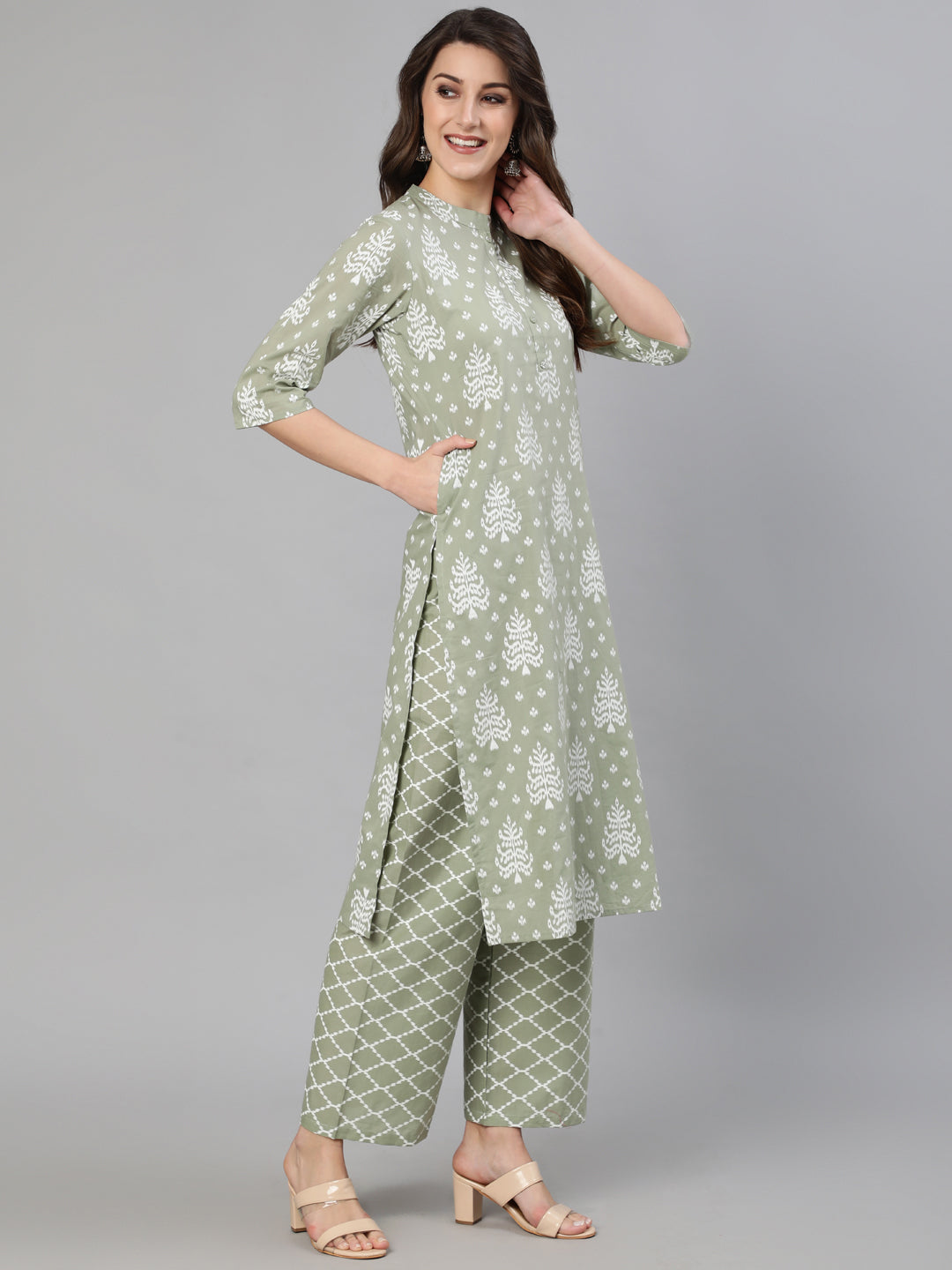 Grey Ethnic Printed Straight Kurta With Three Quarter Sleeves