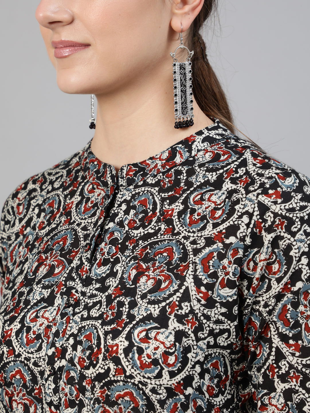 Black Printed Tunic With Three Quarter Sleeves