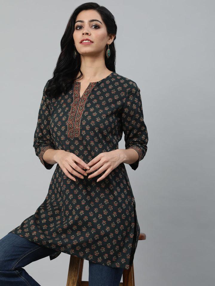 Green Printed Tunic With Three Quarter Sleeves