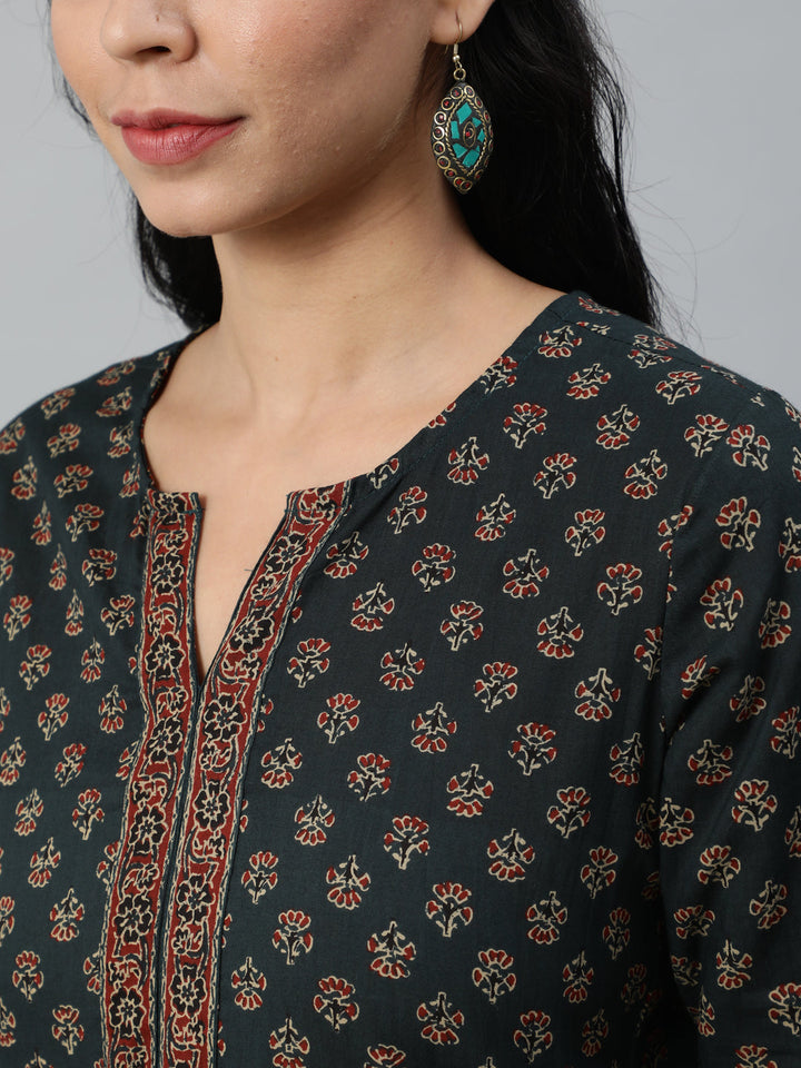 Green Printed Tunic With Three Quarter Sleeves
