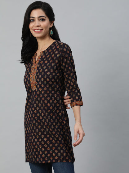 Purple Printed Straight Tunic With Three Quarter Sleeves